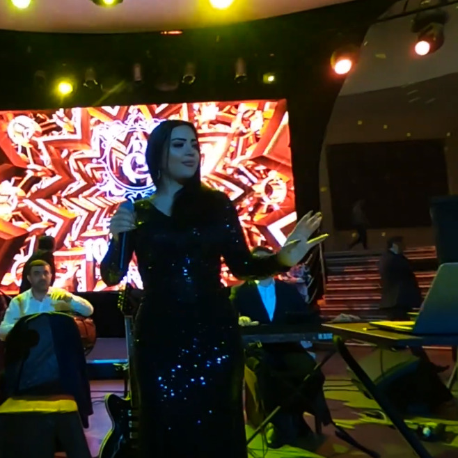 Певица Вафа Шарифова в ресторане "Сказка Востока 1001 Ночь" - Новруз байрам 2021